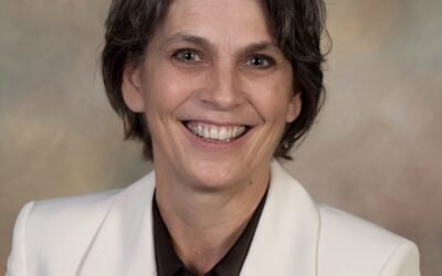 Lori Danz Receives 2023 Wisconsin Teacher of the Year Award for Inspiring Students Through Nature