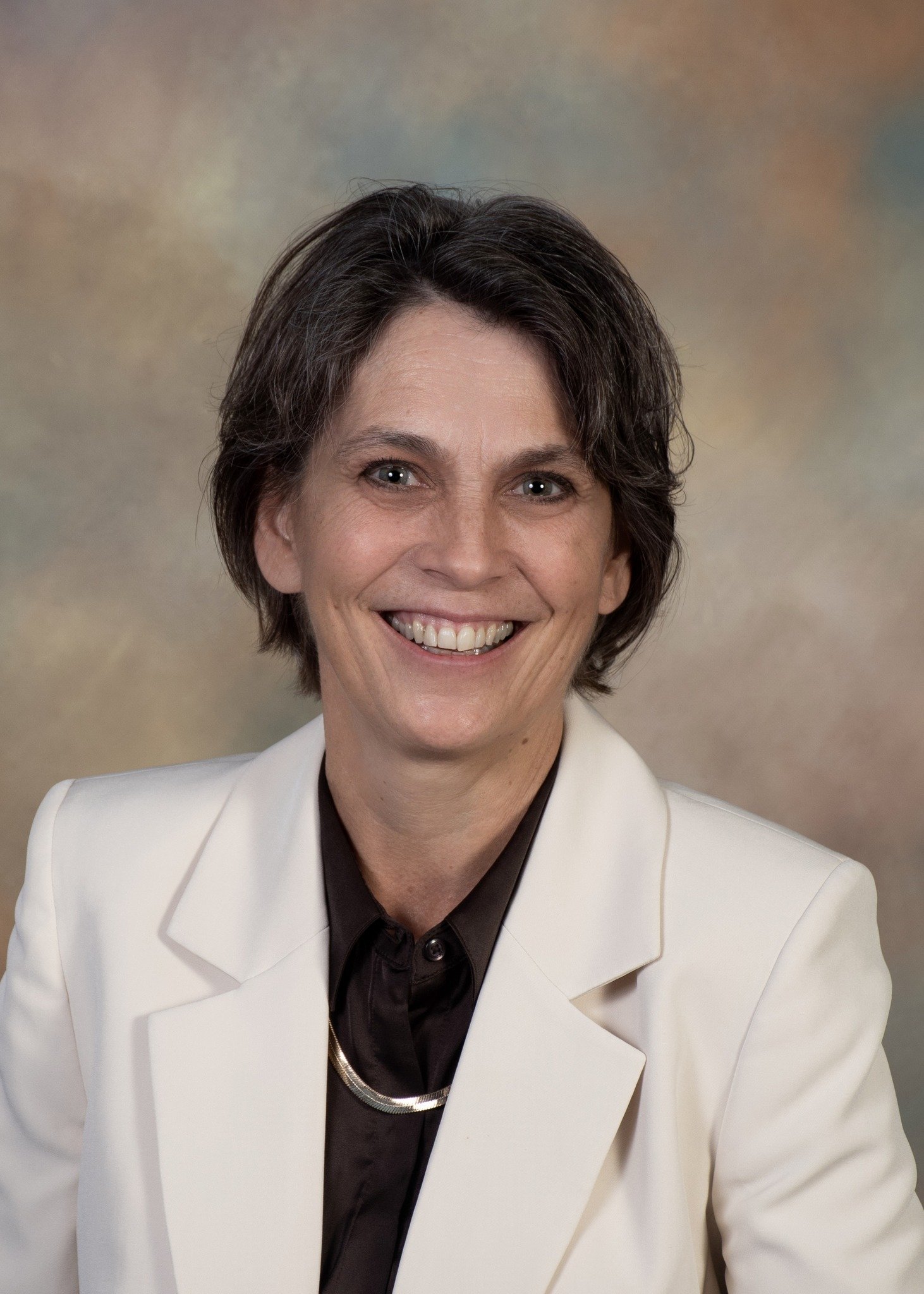 Lori Danz Receives 2023 Wisconsin Teacher of the Year Award for Inspiring Students Through Nature 