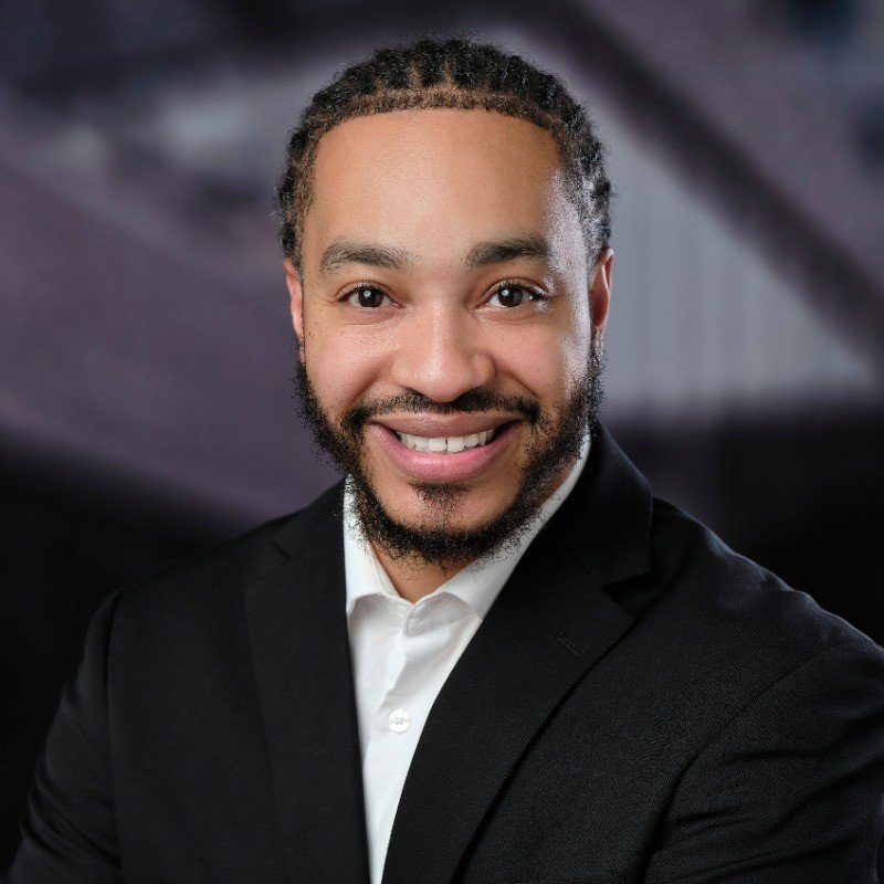  2024 Massachusetts Teacher of the Year De'Shawn Washington Becomes First Black Male to Win Award